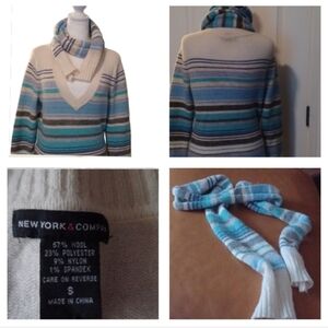 💙🌺New York & Company Cream Sweater And Matching Scarf